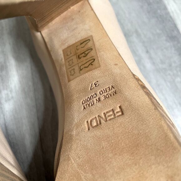 Fendi Fendista Platform Pumps - Picture 9 of 10